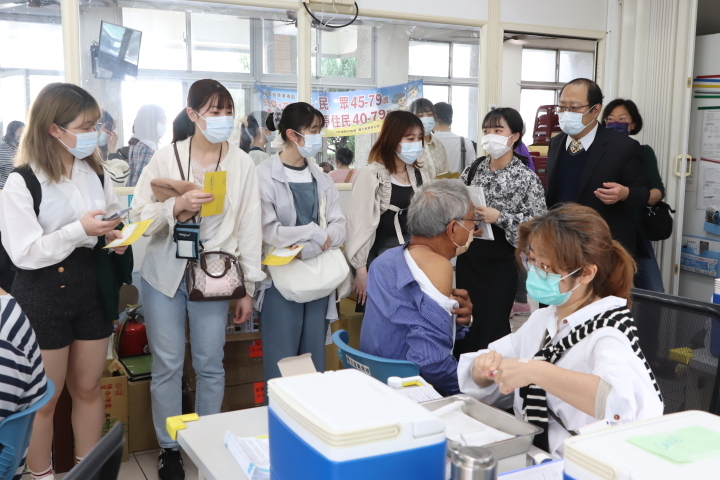 日本足利大學師生前往永康衛生所參訪,實地了解台灣基層醫療照護體系現況