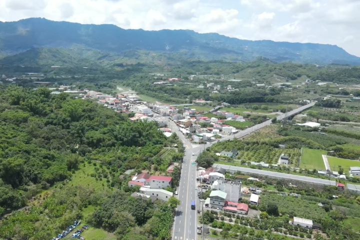 群山綠樹環繞紅瓦白牆,南化區的地理特色和景點地景獲得2025佛羅倫斯世界博覽會佳作
