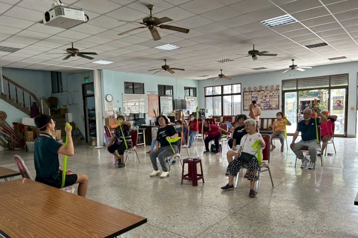 中華醫大USR團隊結合學校專業發展特色,為南化的社區居民營造宜居、友善的樂活環境