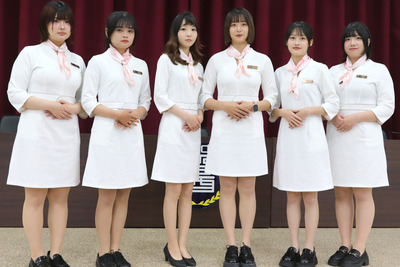 中華醫大生物醫學及美容保健系授服繫巾儀式醫美生力軍亮眼出擊圖片