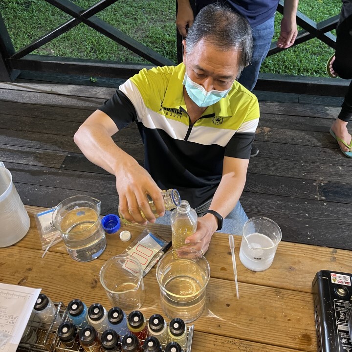 中華醫大USR團隊邀請行政院農業委員會農業試驗所植物病理組蔡志濃博士到楠西密枝社區辦理「作物病蟲害非農藥防治資材」實作課程